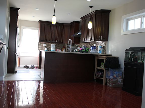 2nd image of 104-XX 11xth St