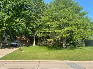 3893 Golden Wood Way, Uniontown, OH 44685