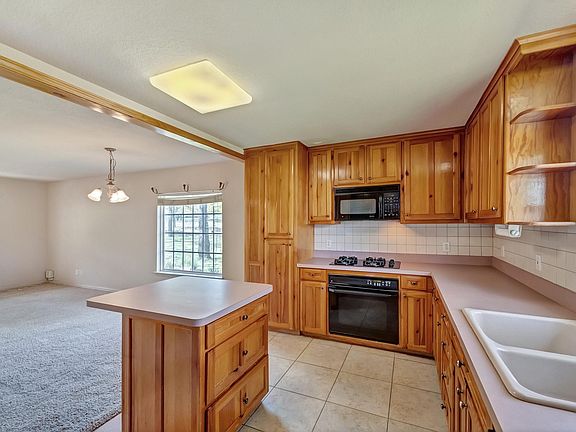 4th image of 2673 N White Chapel Blvd
