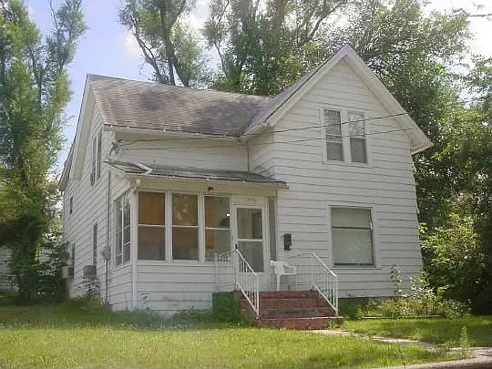 1346 Sherman Ave photo 1