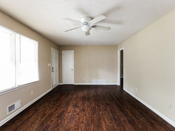4th image of 4649 Danna Dr