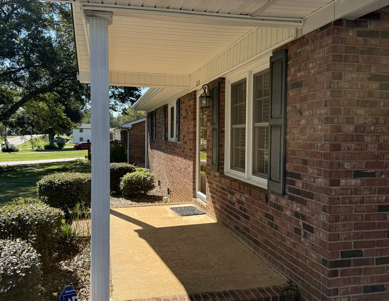 3 bed, 1729 sqft, $1,950 — Photo 3