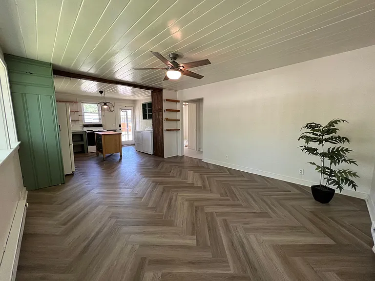 195 Richland St — Photo 6