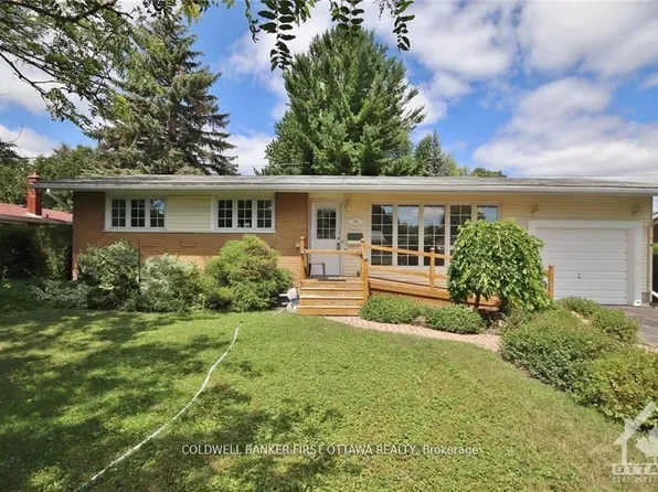 74 Hilliard Ave, Ottawa, ON K2E 6C1