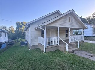 1134 E 24th St, Winston Salem, NC 27105