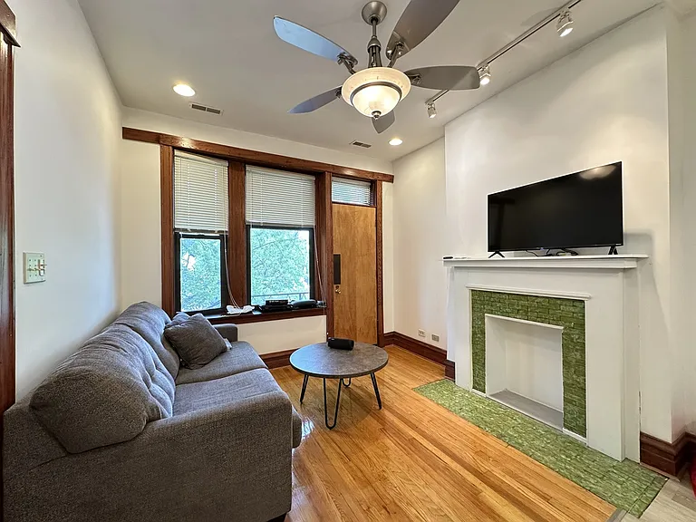 2821 W Shakespeare Ave #F3 — Photo 11