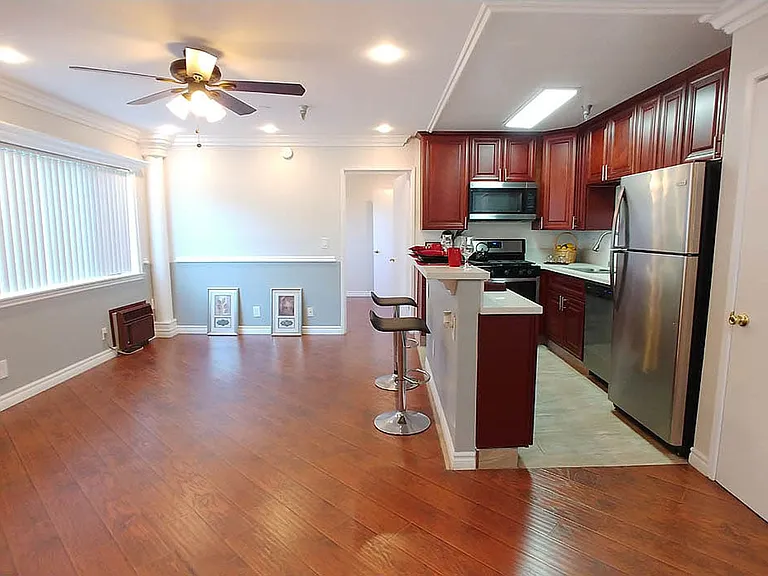 Five Star Suites — Photo 65