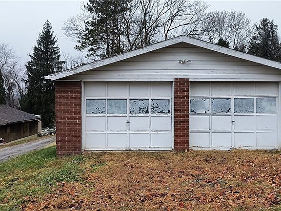 4th image of 909 Roy St