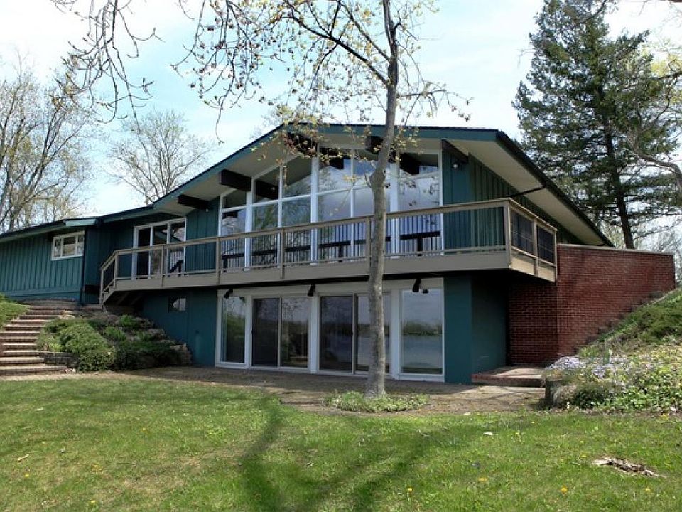 1st image of 34582 N Lake Shore Dr