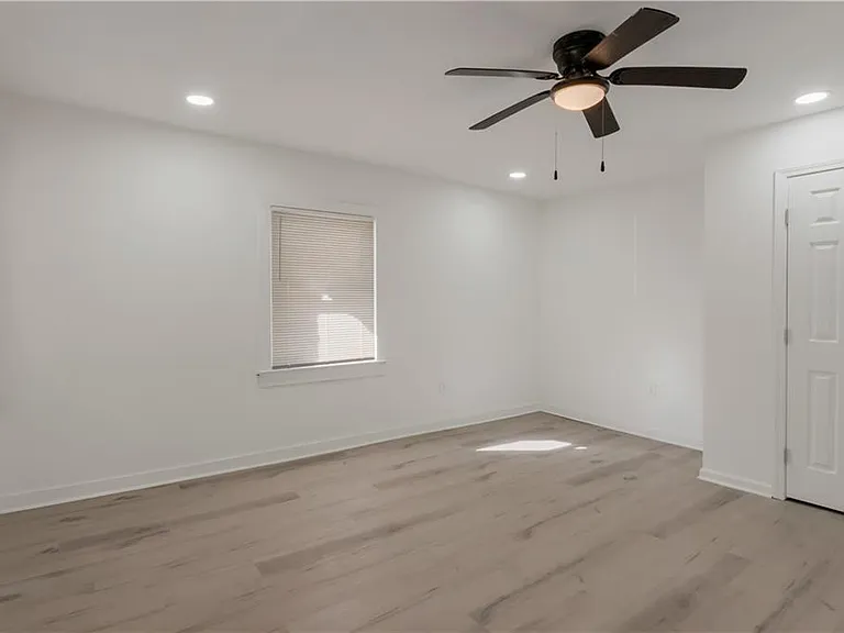 235 Dodd Ave SW — Photo 12