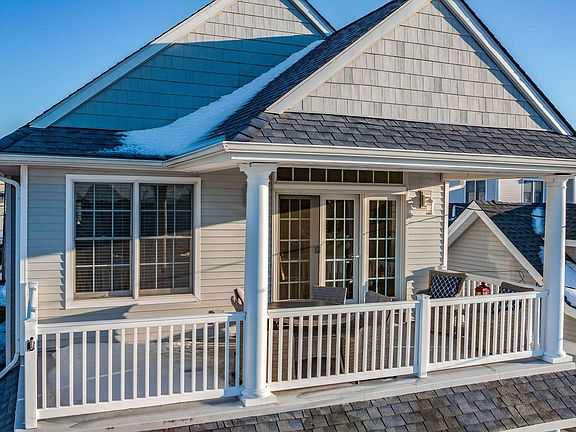2nd image of 31 Ocean Ave #B
