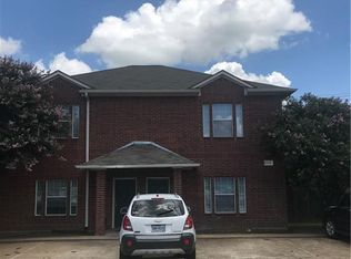 2418 Berger Dr, Bryan, TX 77802