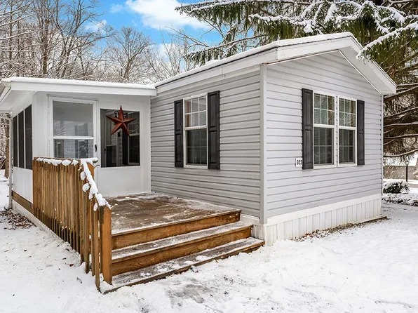 322 Ferncreek Park, Champion, PA 15622