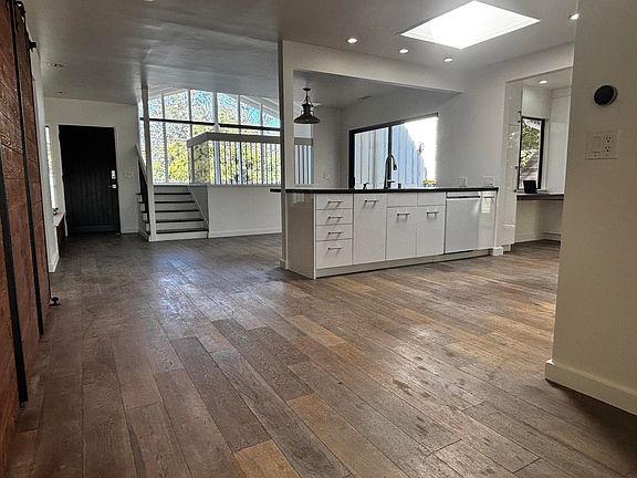 5th image of 712 Chelham Way