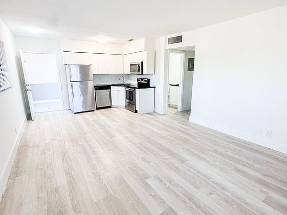5th image of 5731 NE 18th Ave APT 8