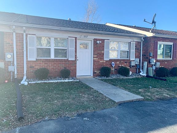2nd image of 1807 Dumas Pl