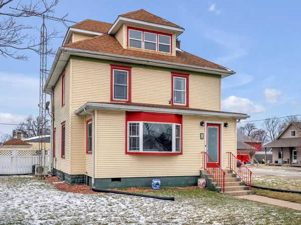 14 N Michigan St, La Crosse, IN 46348