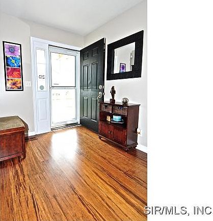 2nd image of 213 Bayberry Dr