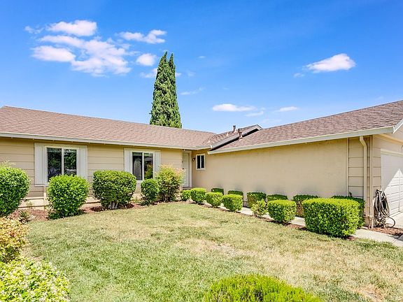 2nd image of 5999 Palm Springs Cir
