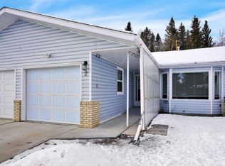 802 1st St NW #2, Sundre, AB T0M1X0