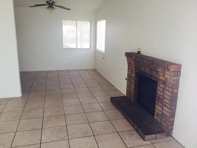 6540 Pleasant Plains Way — Photo 2