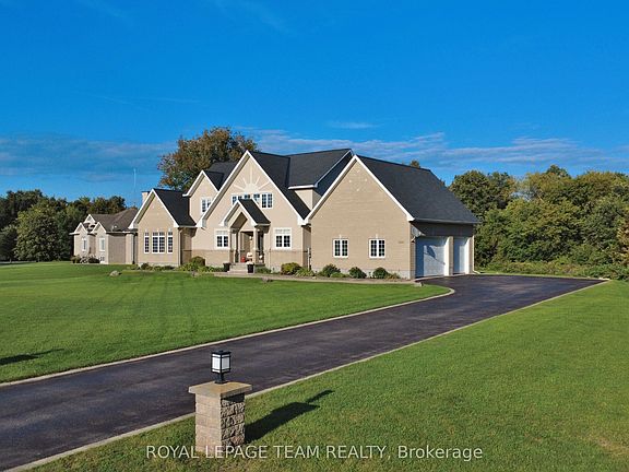 2nd image of 2515 Kearns Way