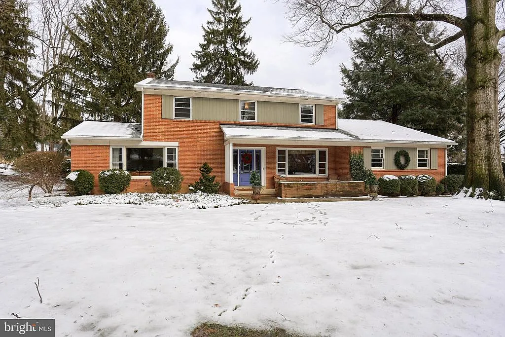 75 Blossom Hill Dr photo 1
