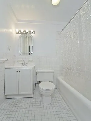 Rented by Bank Neary | media 4