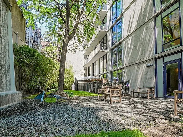 350 W 53rd St #2J — Photo 11