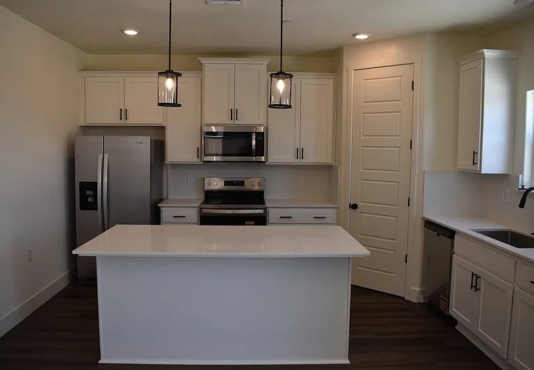 4735 Isabella Ct — Photo 4