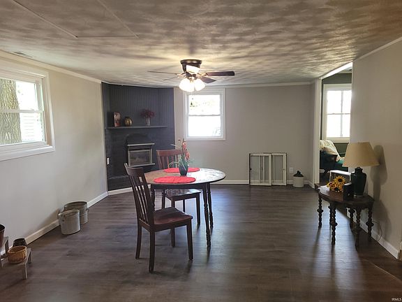 5th image of 824 S 15th St