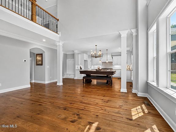 5th image of 4193 Highfield Drive
