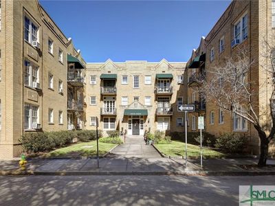 210 E State St APT 8, Savannah, GA, 31401
