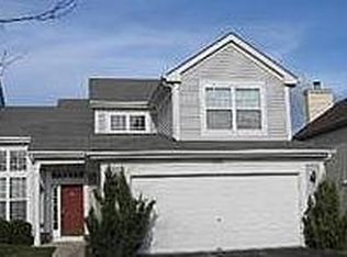 1212 Kensington Dr, Mundelein, IL