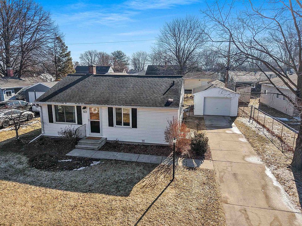 1st image of 831 Sunny Ln