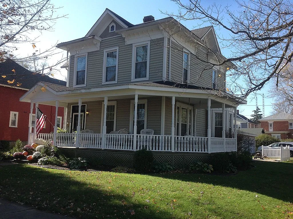533 N Wayne St photo 1