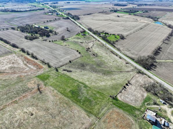 88-88XX Trask Bridge Rd, Winnebago, IL 61088