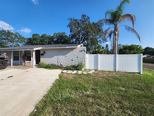 8518 Woodlake Dr Photo 1