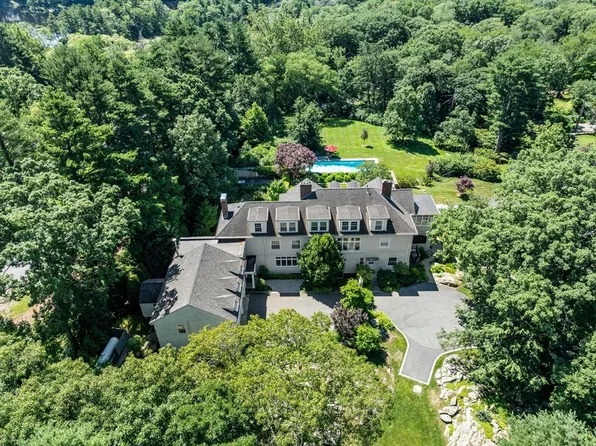 427 Westfield St, Dedham, MA 02026