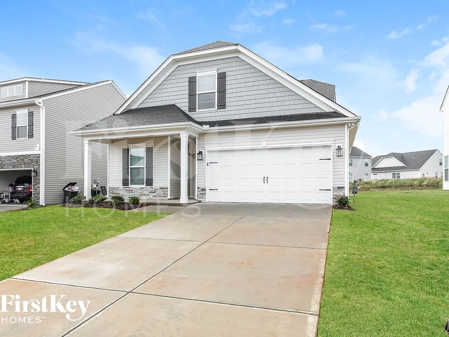 4 bed, 3.0 bath, 2025 sqft, $2,360 — Photo 2