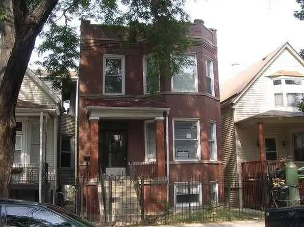 2742 W Nelson St #G, Chicago, IL 60618