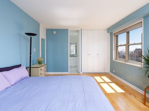 5th image of 300 E 40th St APT 32C