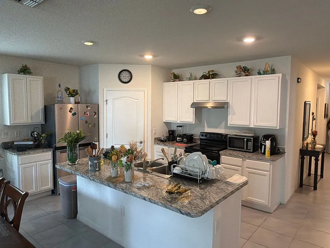 4 bed, 2.0 bath, 1657 sqft, $2,150 — Photo 2