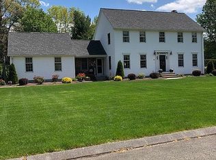 82 Evergreen Dr, East Longmeadow, MA 01028