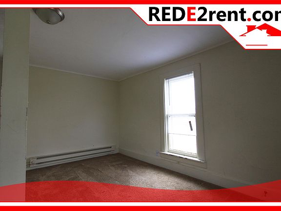 4th image of 1413 Linden Ave #1/2