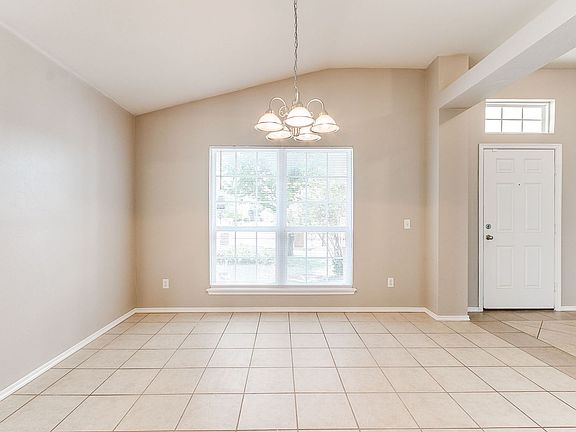 3rd image of 2829 NW 182nd St