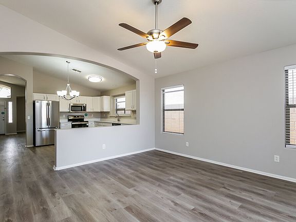 5th image of 348 E Angeline Ave
