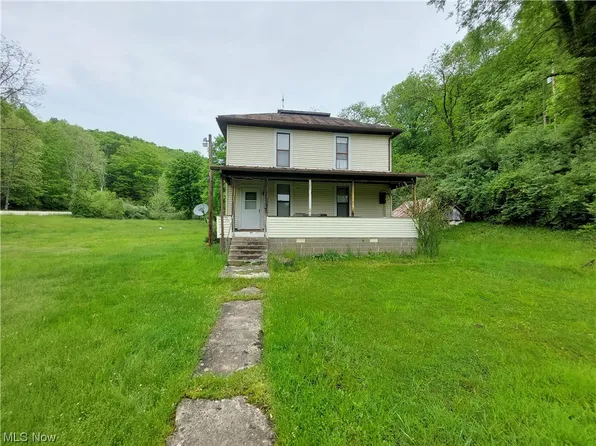 3696 Chevaux De Frise Rd, Harrisville, WV 26362