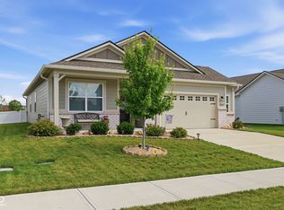 1252 Patens Dr, Greenwood, IN 46143