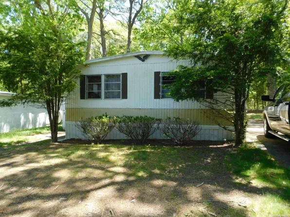 525-64 Riverleigh Avenue #64, Riverhead, NY 11901